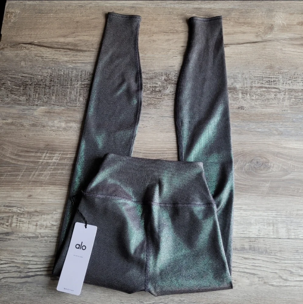 ALO Yoga Soft Ribbed Leggings